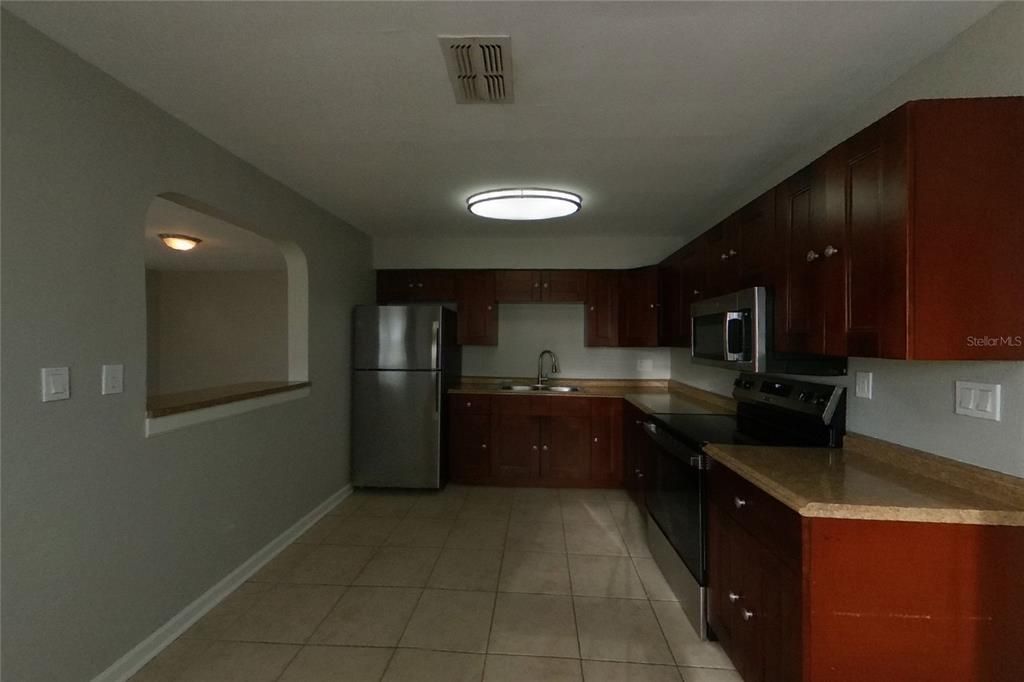 For Rent: $2,499 (3 beds, 2 baths, 1432 Square Feet)