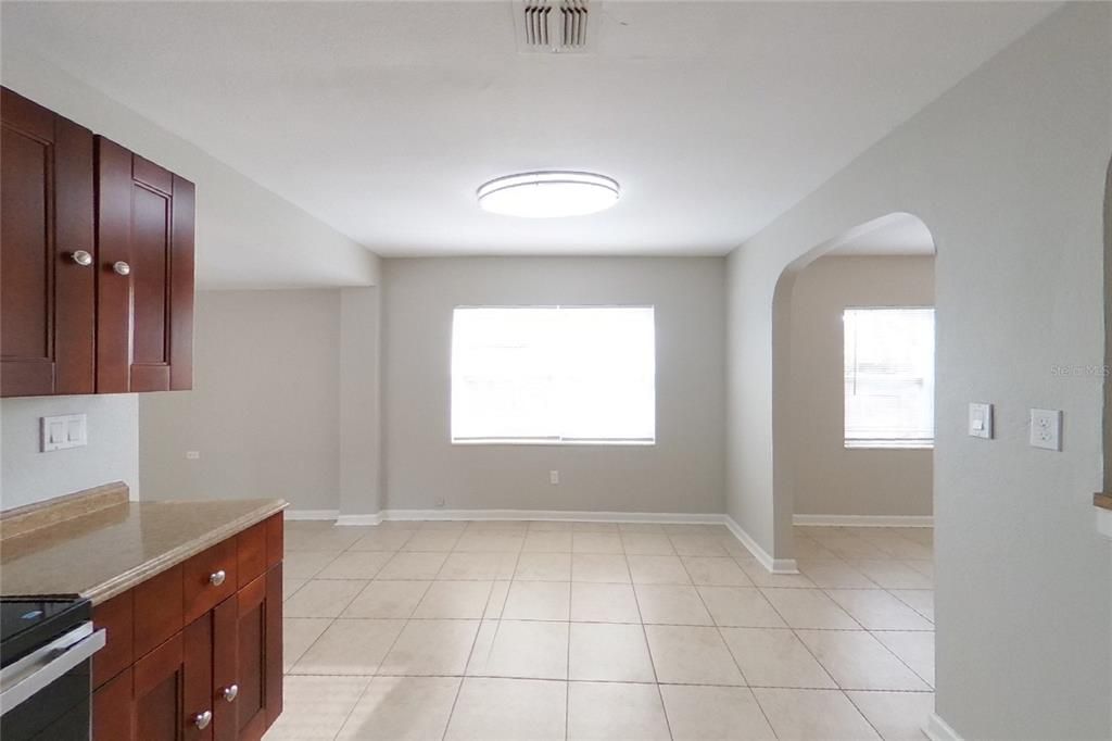 For Rent: $2,499 (3 beds, 2 baths, 1432 Square Feet)