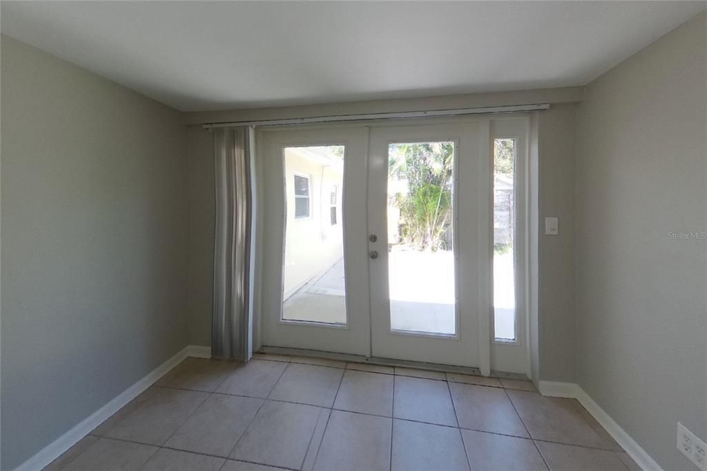 For Rent: $2,499 (3 beds, 2 baths, 1432 Square Feet)
