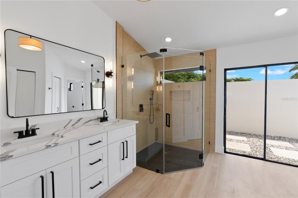 Active With Contract: $574,900 (3 beds, 2 baths, 2108 Square Feet)