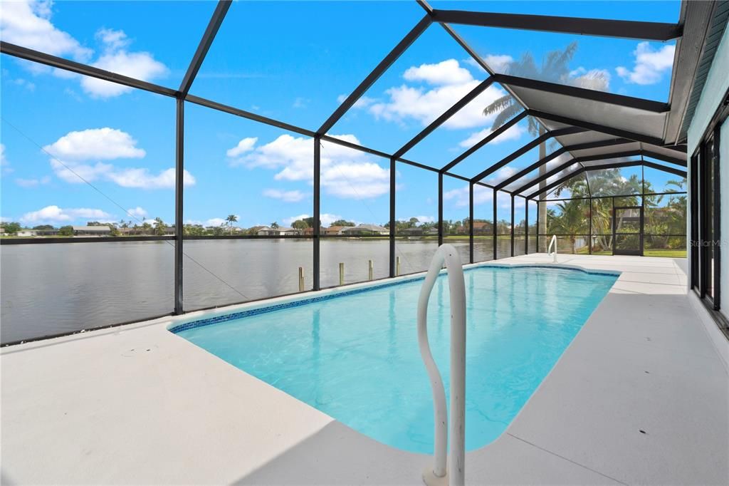 Active With Contract: $574,900 (3 beds, 2 baths, 2108 Square Feet)
