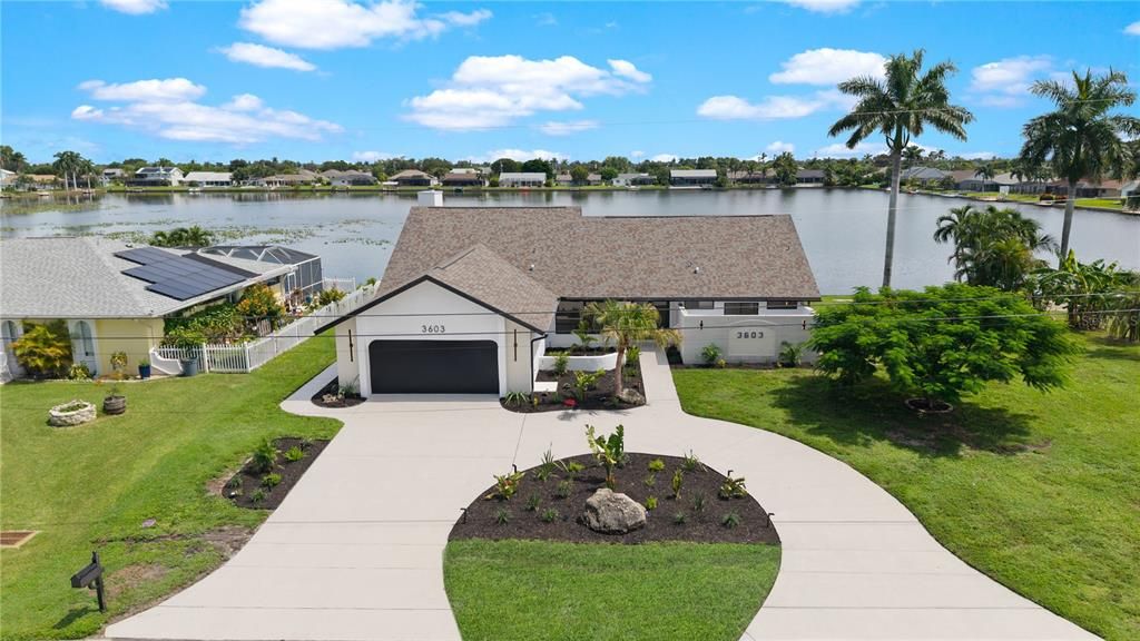 Active With Contract: $574,900 (3 beds, 2 baths, 2108 Square Feet)