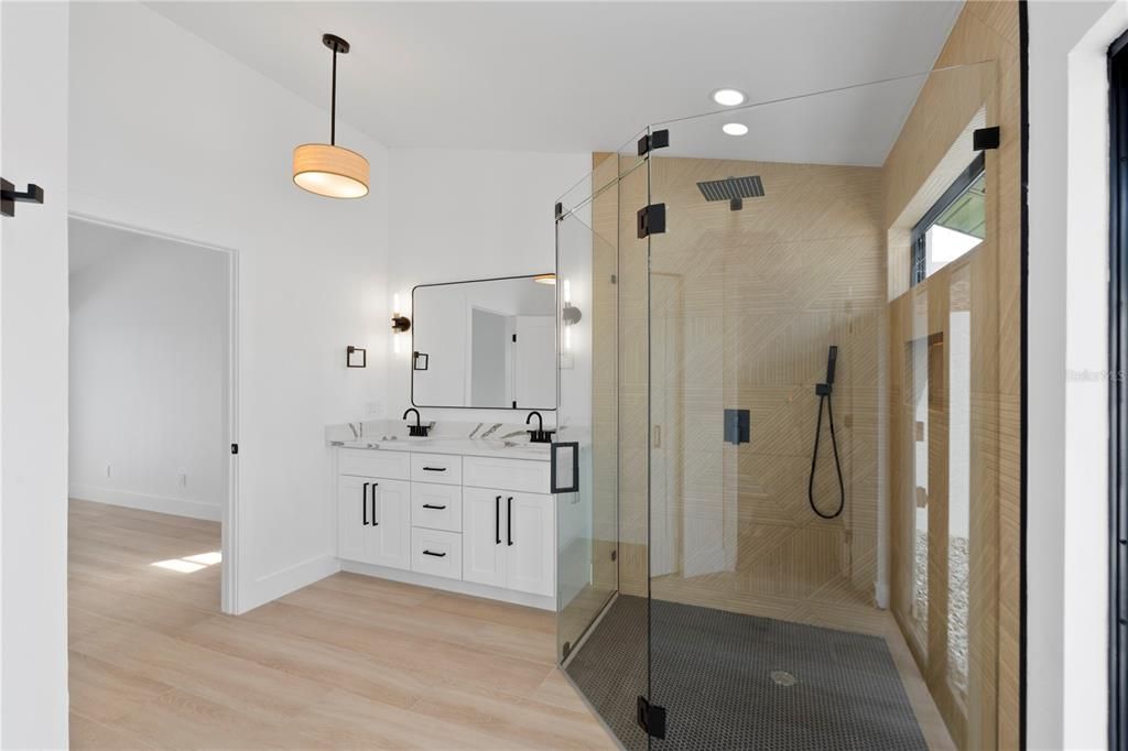 Active With Contract: $574,900 (3 beds, 2 baths, 2108 Square Feet)