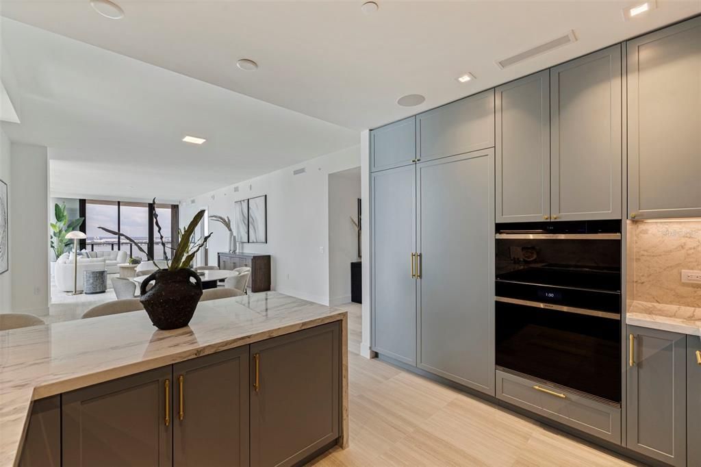 For Sale: $2,950,000 (3 beds, 3 baths, 2815 Square Feet)