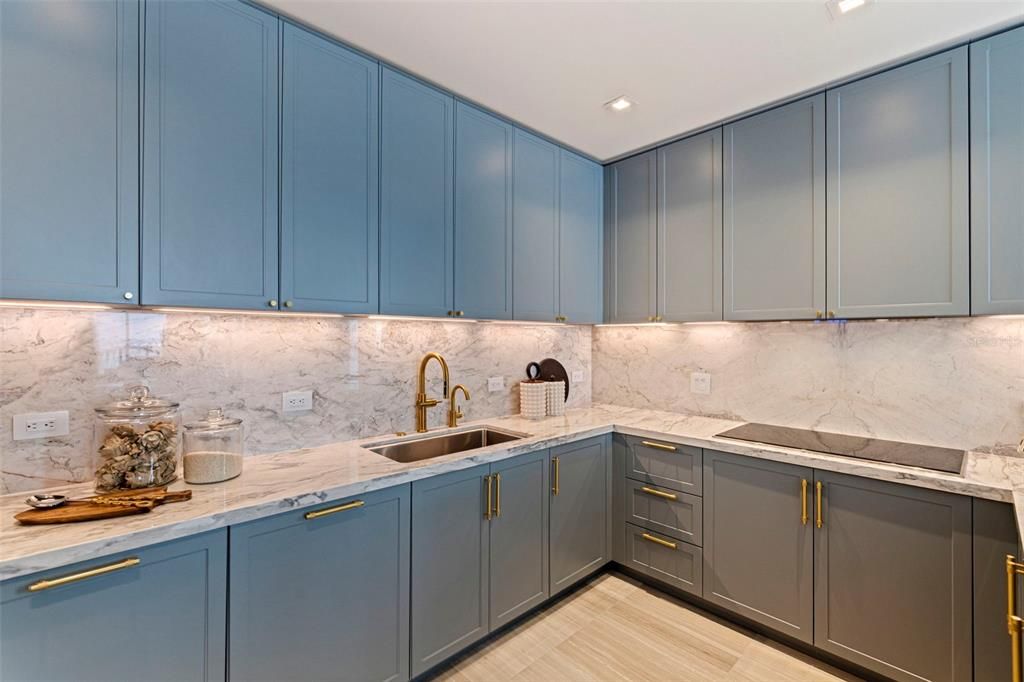 For Sale: $2,950,000 (3 beds, 3 baths, 2815 Square Feet)