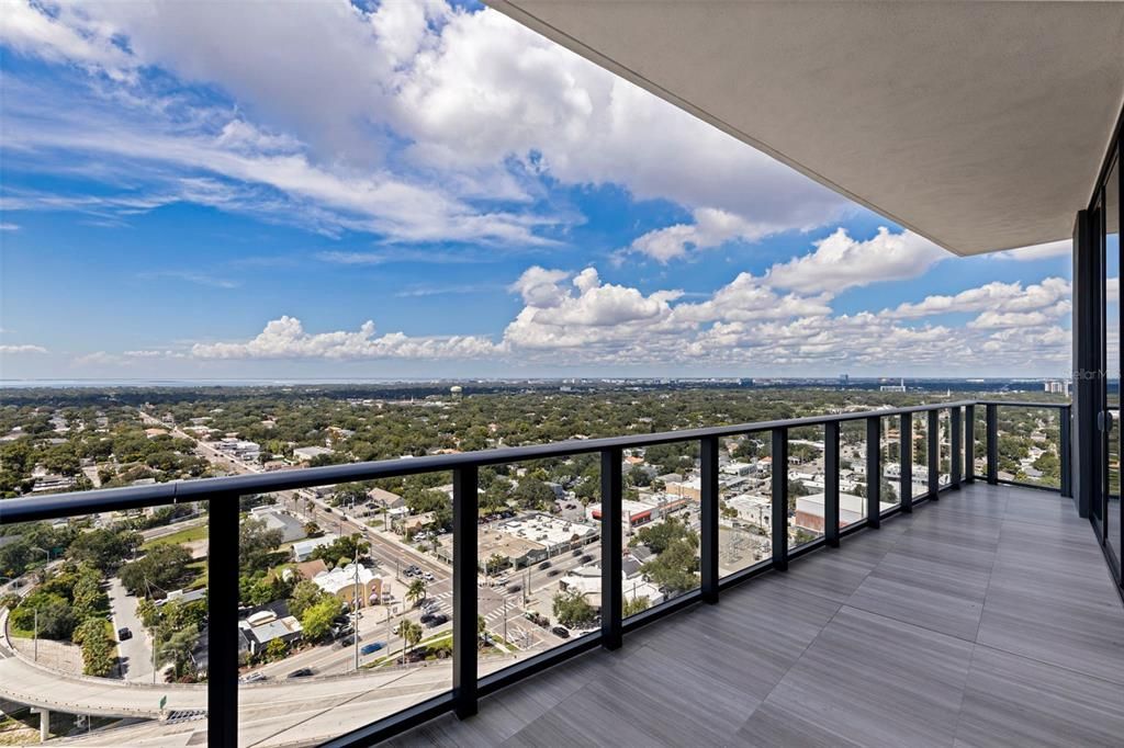 For Sale: $2,950,000 (3 beds, 3 baths, 2815 Square Feet)