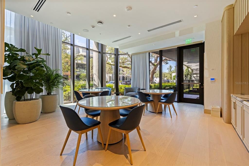 For Sale: $2,950,000 (3 beds, 3 baths, 2815 Square Feet)
