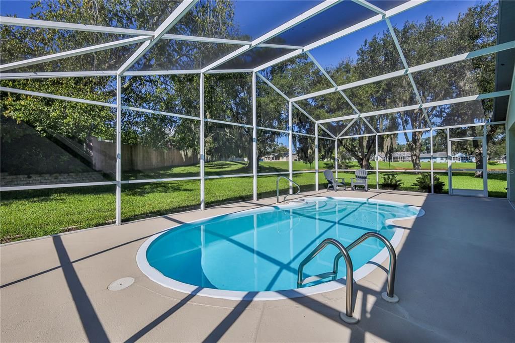 For Sale: $370,000 (3 beds, 2 baths, 1598 Square Feet)