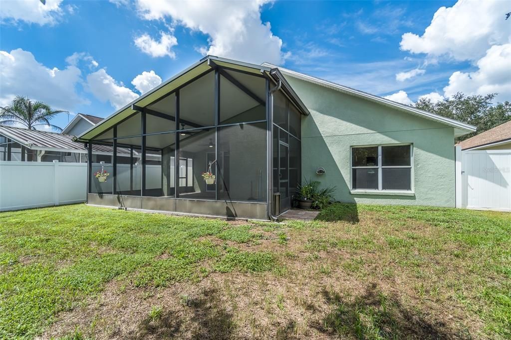 For Sale: $415,000 (4 beds, 2 baths, 1926 Square Feet)