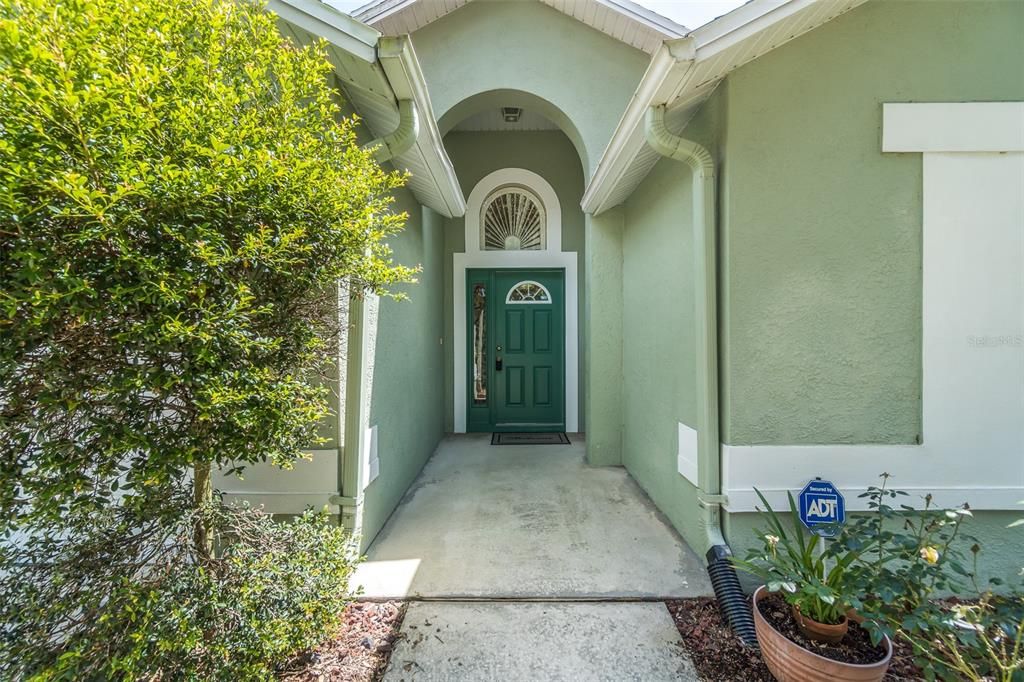 For Sale: $415,000 (4 beds, 2 baths, 1926 Square Feet)