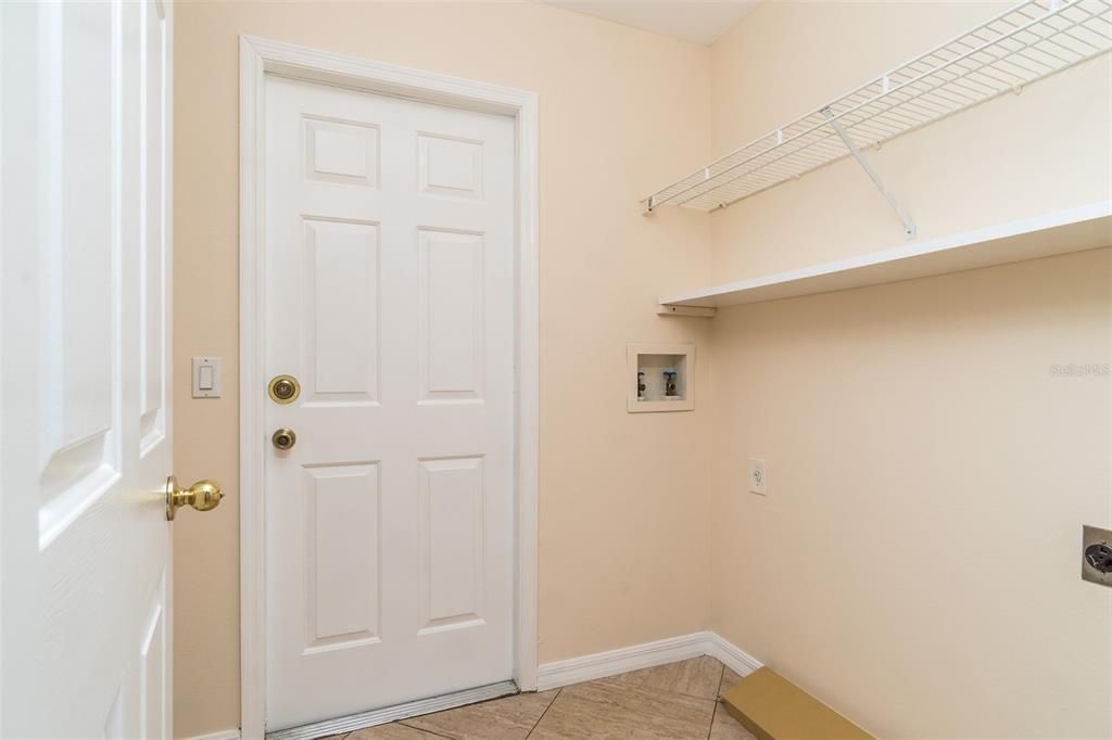 For Sale: $415,000 (4 beds, 2 baths, 1926 Square Feet)