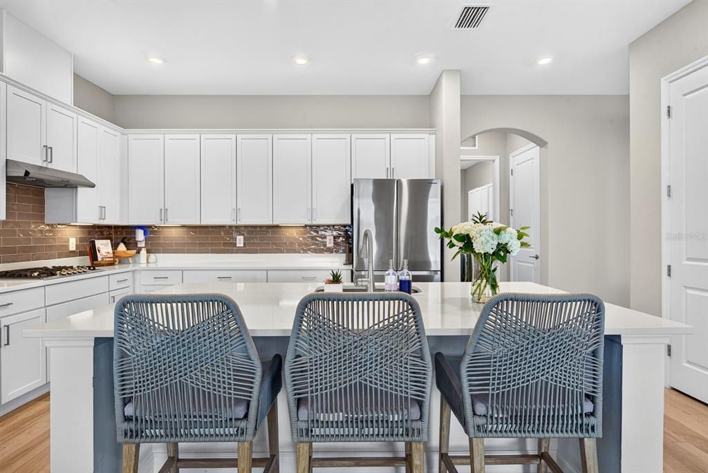For Sale: $970,000 (3 beds, 3 baths, 2787 Square Feet)
