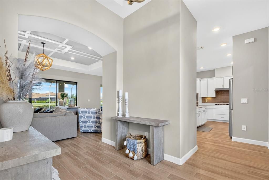 For Sale: $970,000 (3 beds, 3 baths, 2787 Square Feet)