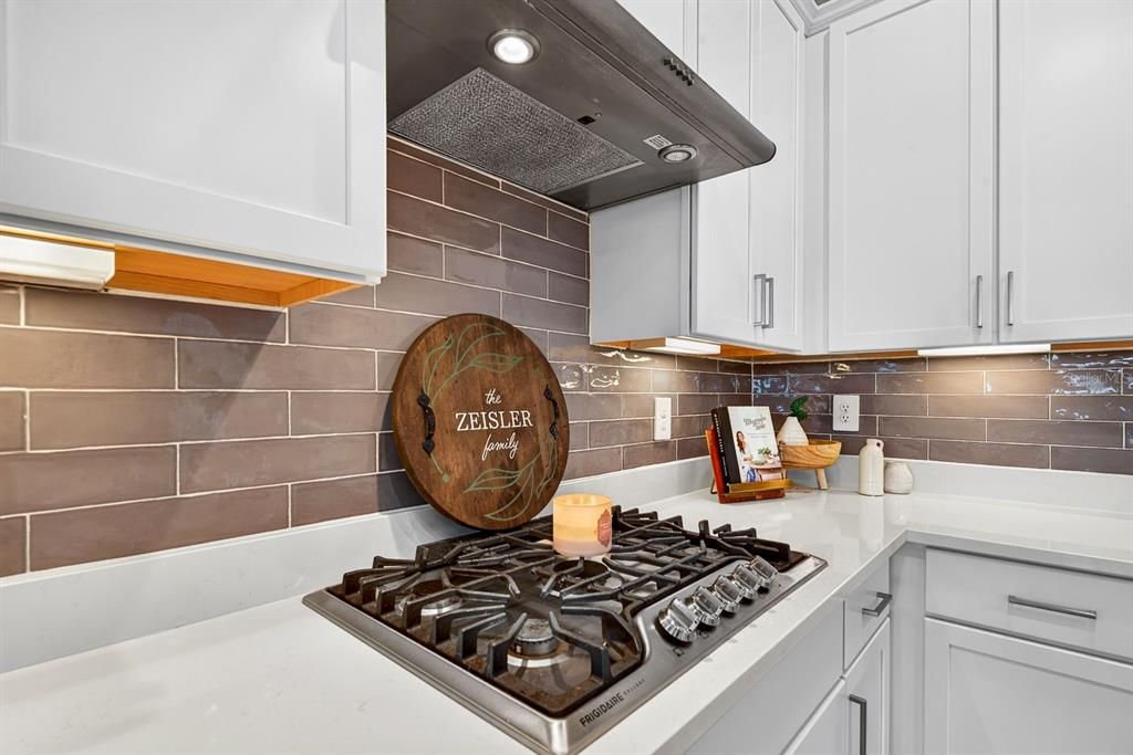For Sale: $970,000 (3 beds, 3 baths, 2787 Square Feet)