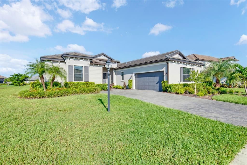 For Sale: $970,000 (3 beds, 3 baths, 2787 Square Feet)
