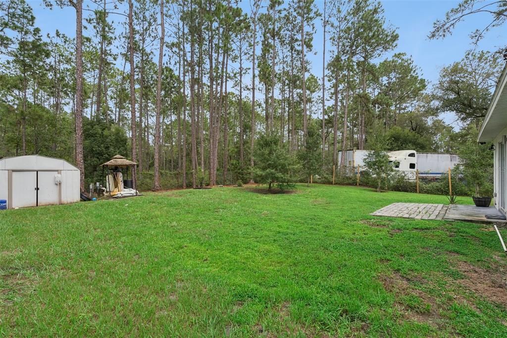 For Sale: $325,000 (3 beds, 2 baths, 1285 Square Feet)