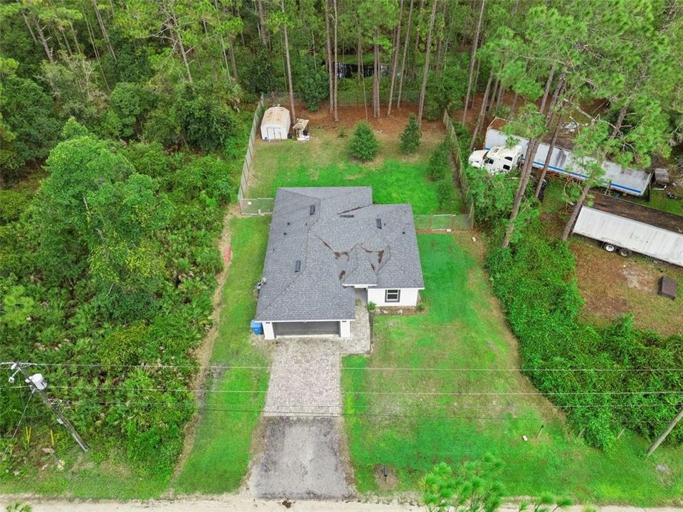 For Sale: $325,000 (3 beds, 2 baths, 1285 Square Feet)