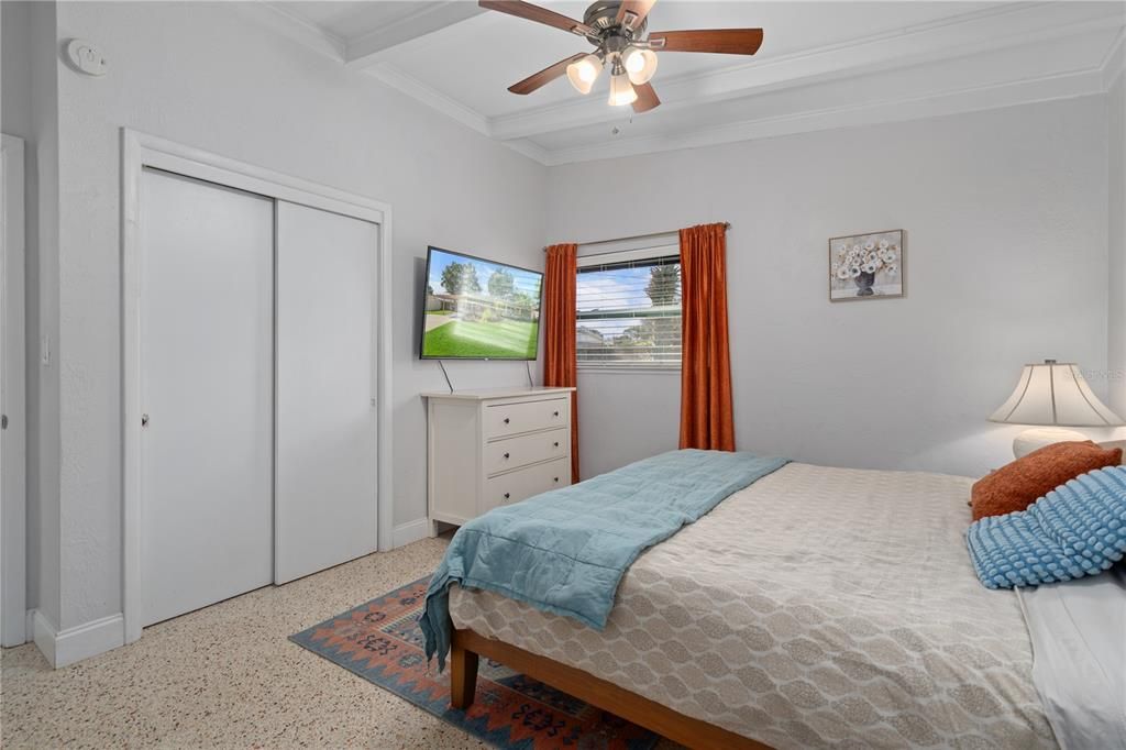 На продажу: $349,900 (3 спален, 1 ванн, 1118 Квадратных фут)