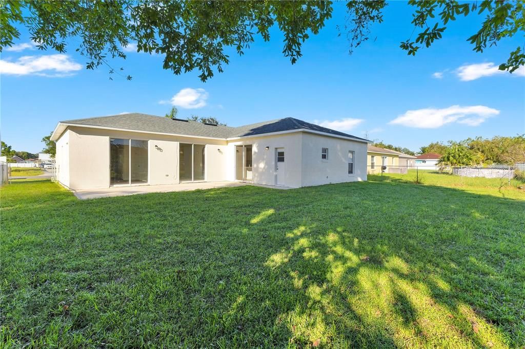 Active With Contract: $274,900 (4 beds, 2 baths, 1744 Square Feet)
