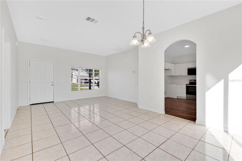 Active With Contract: $274,900 (4 beds, 2 baths, 1744 Square Feet)