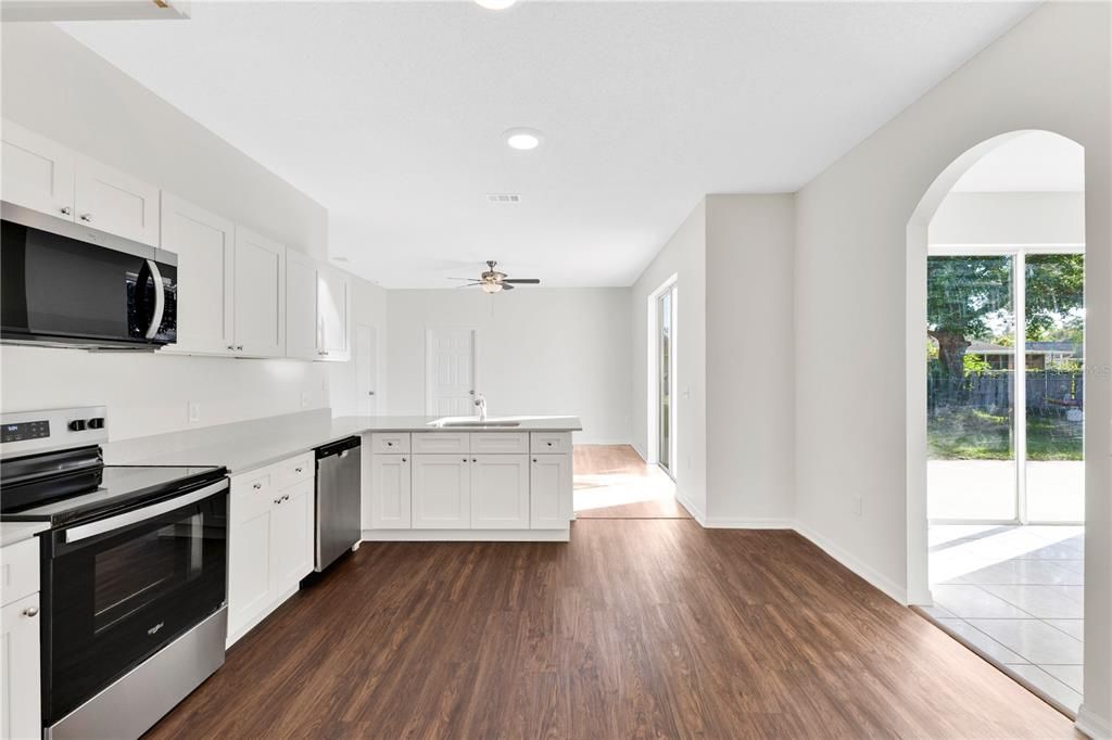 Active With Contract: $274,900 (4 beds, 2 baths, 1744 Square Feet)