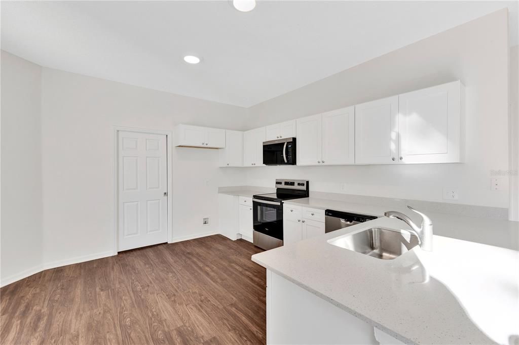 Active With Contract: $274,900 (4 beds, 2 baths, 1744 Square Feet)