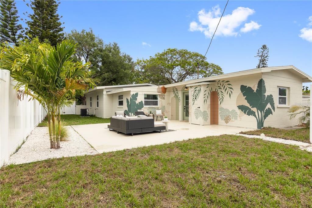 For Sale: $499,000 (4 beds, 2 baths, 1526 Square Feet)