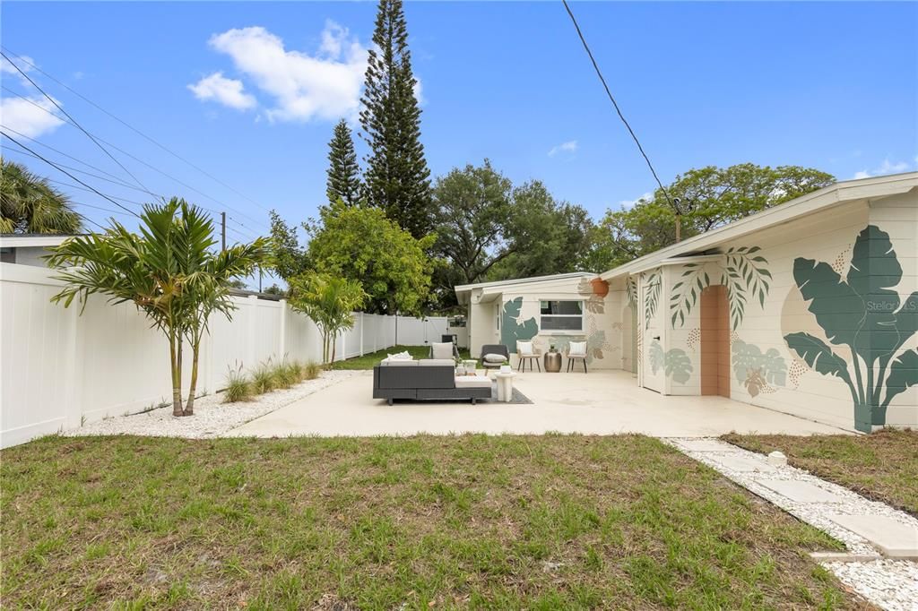For Sale: $499,000 (4 beds, 2 baths, 1526 Square Feet)
