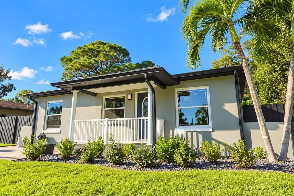 For Sale: $440,000 (3 beds, 2 baths, 1204 Square Feet)