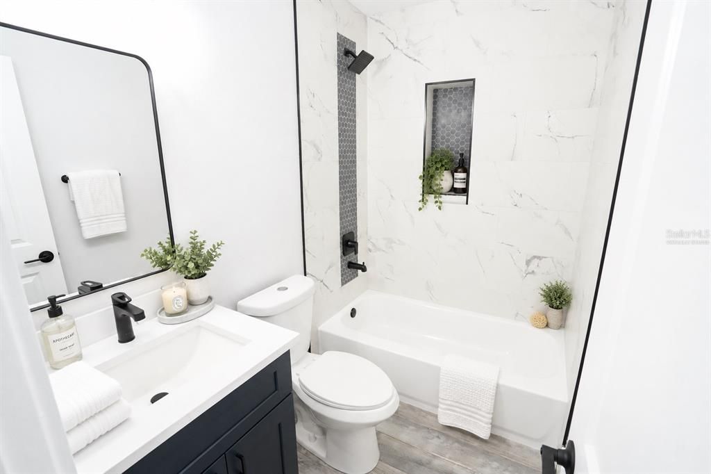 For Sale: $440,000 (3 beds, 2 baths, 1204 Square Feet)