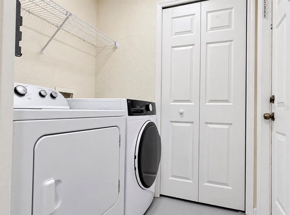 For Rent: $3,200 (4 beds, 2 baths, 2039 Square Feet)
