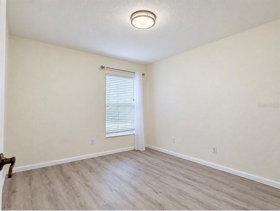 For Rent: $3,200 (4 beds, 2 baths, 2039 Square Feet)