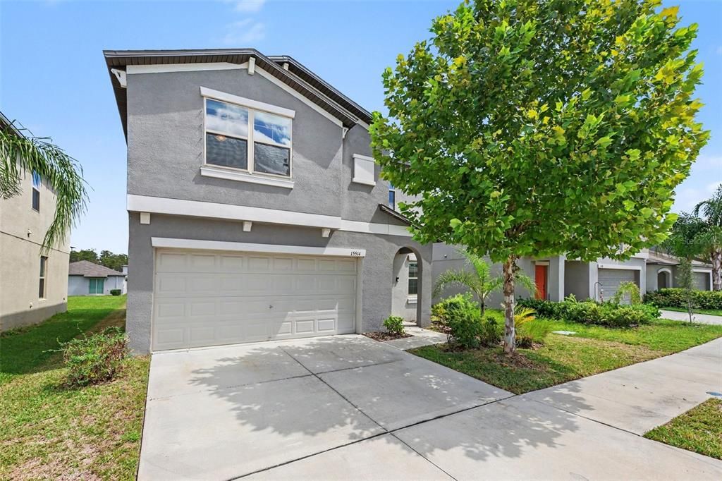 For Sale: $324,900 (5 beds, 2 baths, 2264 Square Feet)