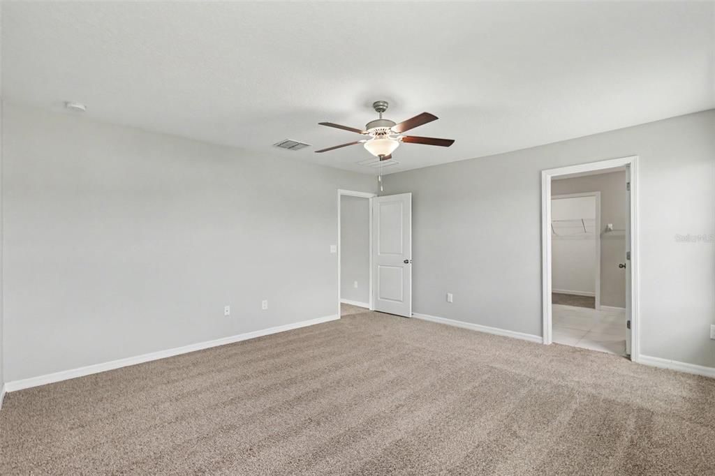 For Sale: $324,900 (5 beds, 2 baths, 2264 Square Feet)