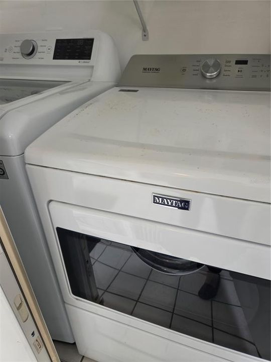 For Rent: $2,000 (2 beds, 2 baths, 1054 Square Feet)