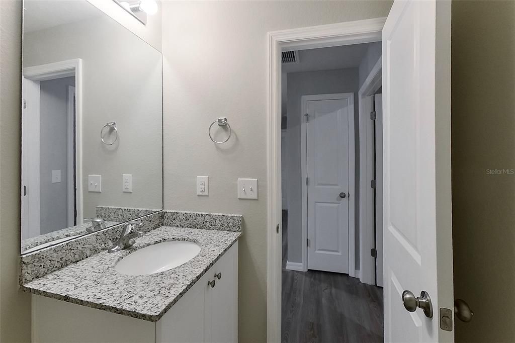 For Rent: $1,525 (3 beds, 2 baths, 1400 Square Feet)