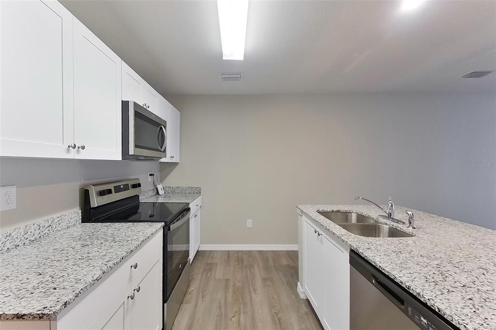 For Rent: $1,525 (3 beds, 2 baths, 1400 Square Feet)