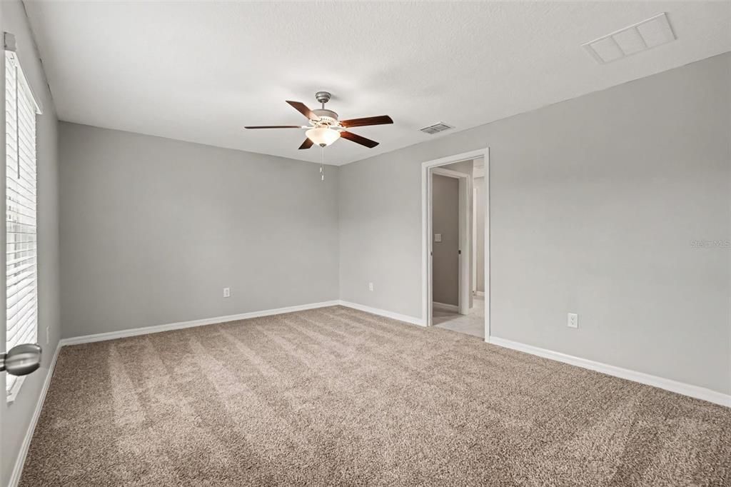 For Sale: $274,900 (3 beds, 2 baths, 1432 Square Feet)