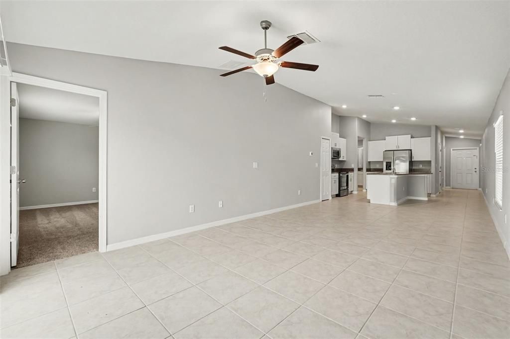 For Sale: $274,900 (3 beds, 2 baths, 1432 Square Feet)