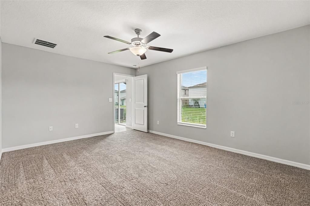 For Sale: $274,900 (3 beds, 2 baths, 1432 Square Feet)
