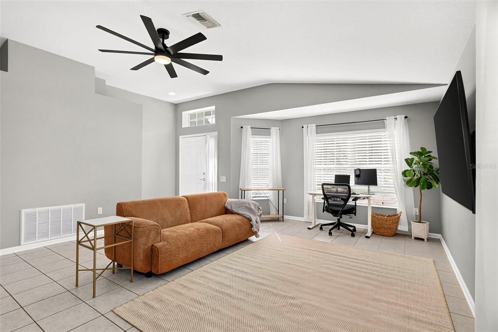 For Rent: $2,700 (3 beds, 2 baths, 1871 Square Feet)