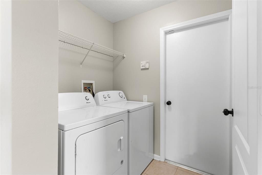 For Rent: $2,700 (3 beds, 2 baths, 1871 Square Feet)