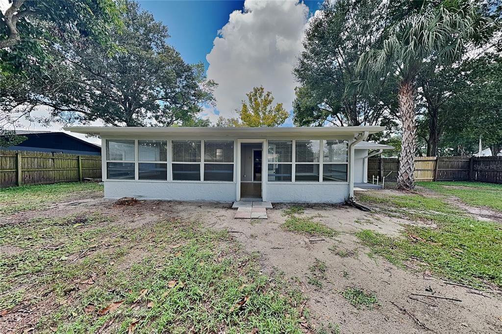 For Rent: $2,899 (3 beds, 2 baths, 1092 Square Feet)
