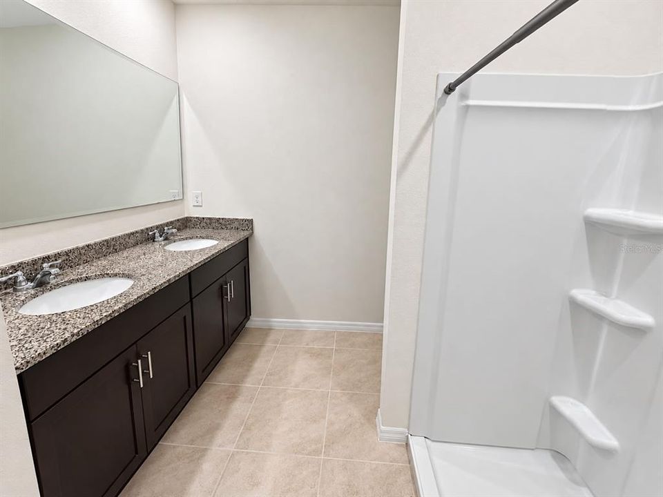 For Rent: $2,500 (3 beds, 2 baths, 1508 Square Feet)