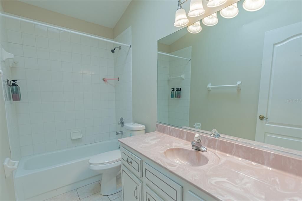 For Sale: $278,000 (3 beds, 2 baths, 1583 Square Feet)