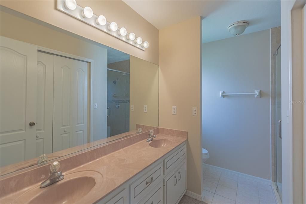 For Sale: $278,000 (3 beds, 2 baths, 1583 Square Feet)
