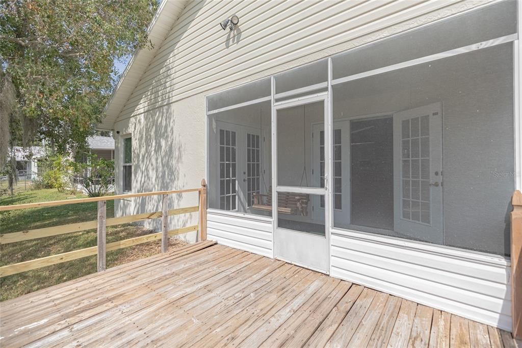 For Sale: $278,000 (3 beds, 2 baths, 1583 Square Feet)