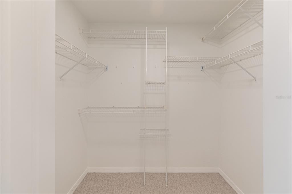 For Sale: $278,000 (3 beds, 2 baths, 1583 Square Feet)