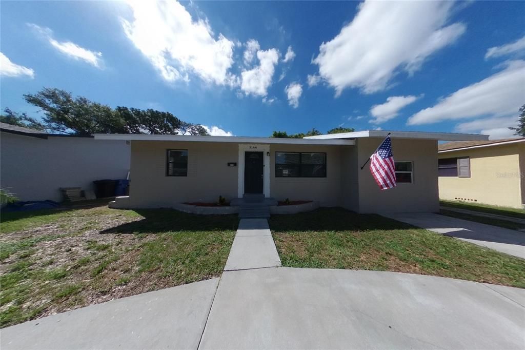 For Rent: $2,329 (3 beds, 2 baths, 1246 Square Feet)