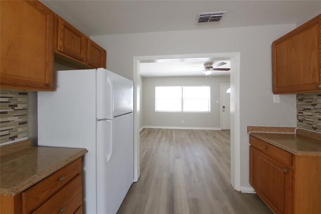 For Rent: $2,329 (3 beds, 2 baths, 1246 Square Feet)